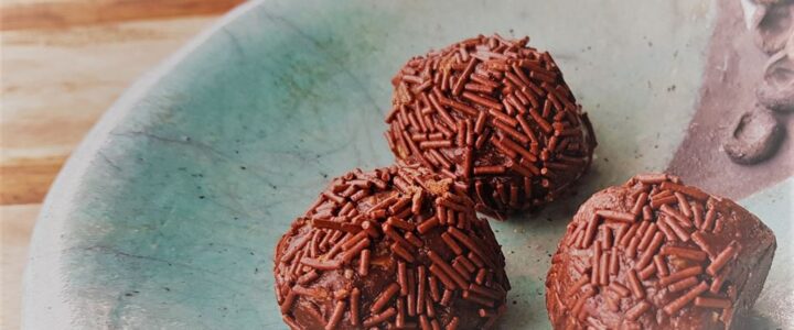 Rumkugeln – die perfekte Resterverwertung für Kekse